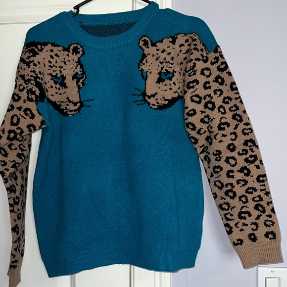 Sweaters - Turquoise cheetah sweater